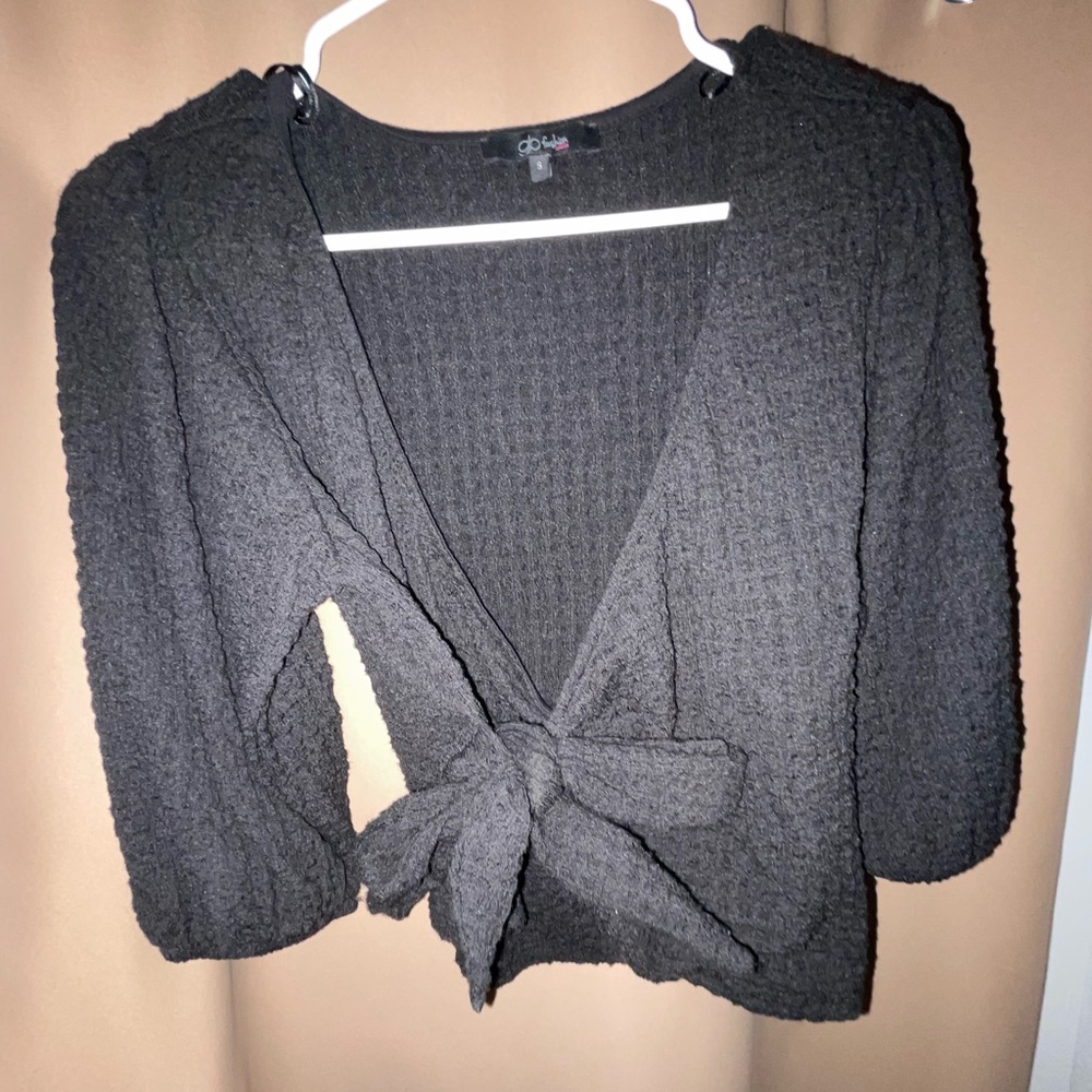 Black crop top!